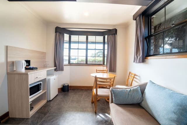 Superior King Spa Suite