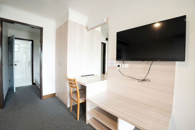 Superior King Spa Suite