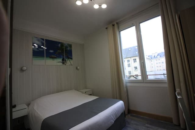 Room, Courtyard View