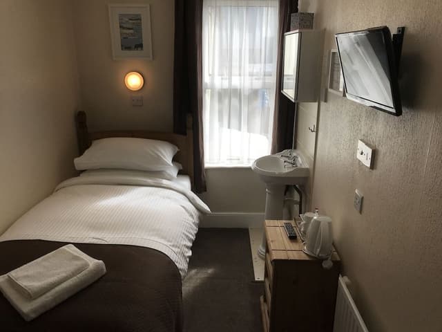 Standard Single Room, Shared Bathroom