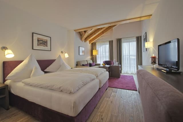 Deluxe Double Room, Balcony, Mountain View
