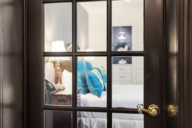 Clos St-Louis Suite