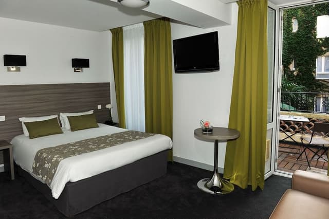 Superior Quadruple Room
