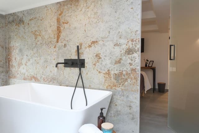 Signature Room (Low ceiling 1.85m/6ft 7in)