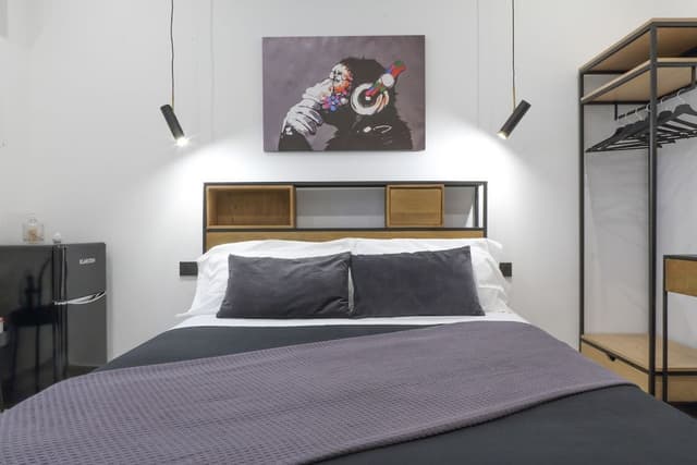 Comfort Room, 1 Queen Bed