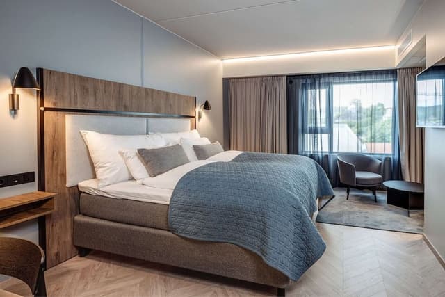 Superior Room, Non Smoking (King with Sofa Bed)