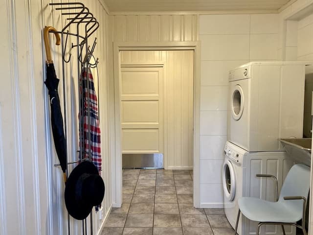 Apartment, 2 Bedrooms (D/E)