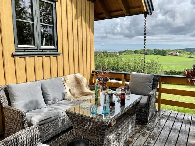 Apartment, 2 Bedrooms (D/E)
