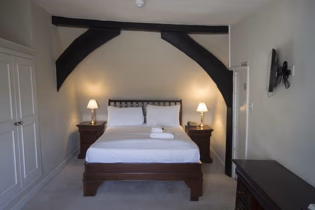Standard Double Room (Shared Bathroom)