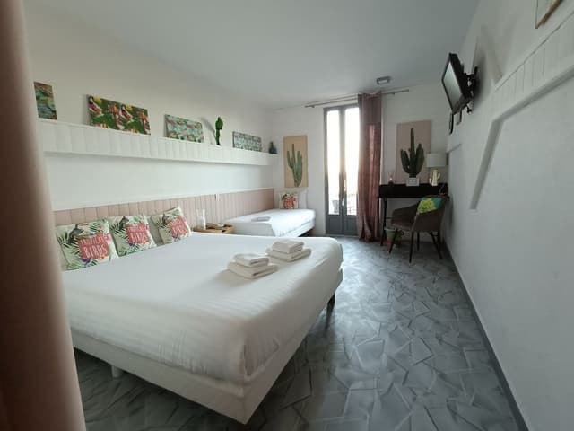 Chambre Triple Confort Terrasse Climatisée