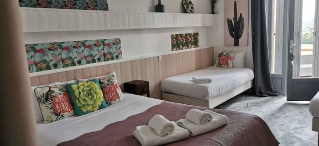 Chambre Triple Confort Terrasse Climatisée