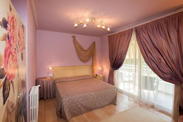 Deluxe Suite, Balcony