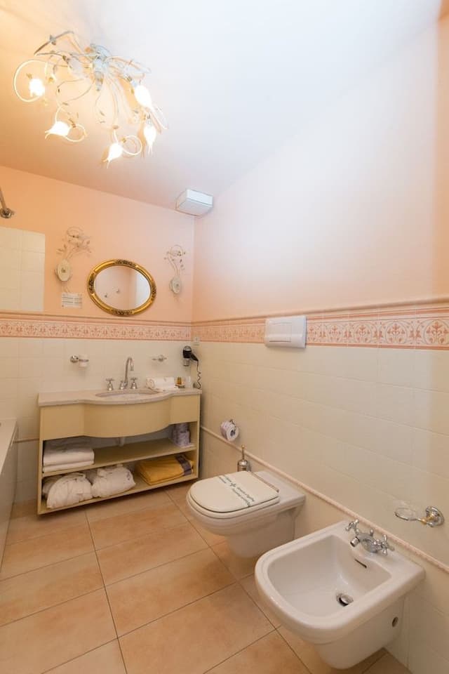 Deluxe Suite, Balcony