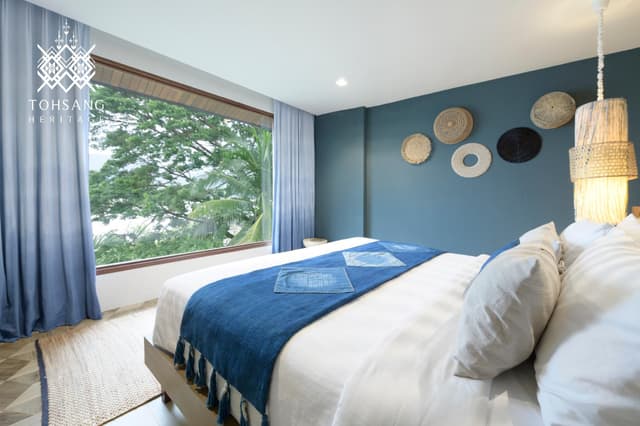 Deluxe King Suite