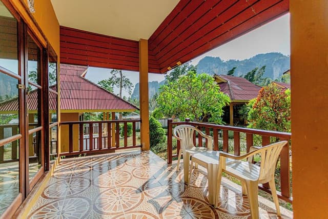 Superior Semi-detached Cottage