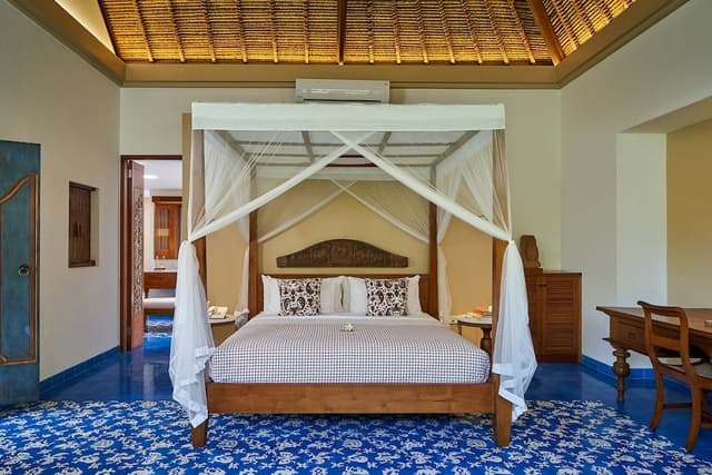 Executive Bungalow, Garden Area