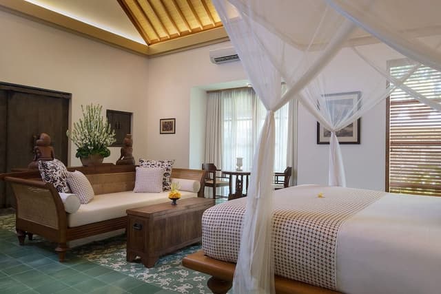 Executive Bungalow, Garden Area