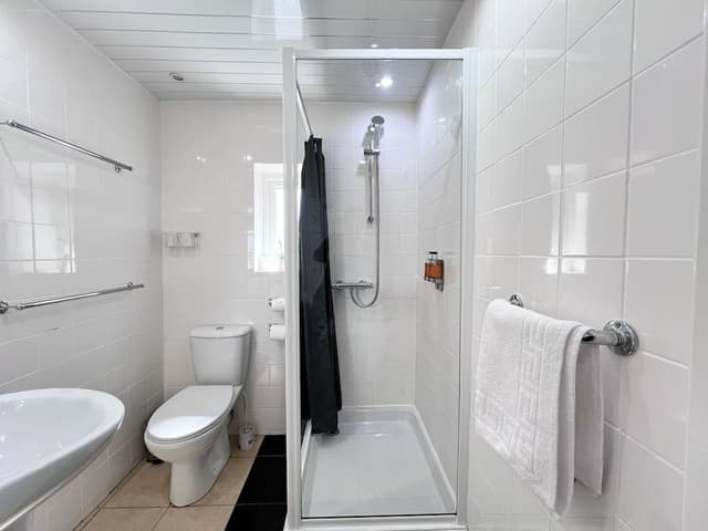 Standard Double Room, Ensuite, Ground Floor