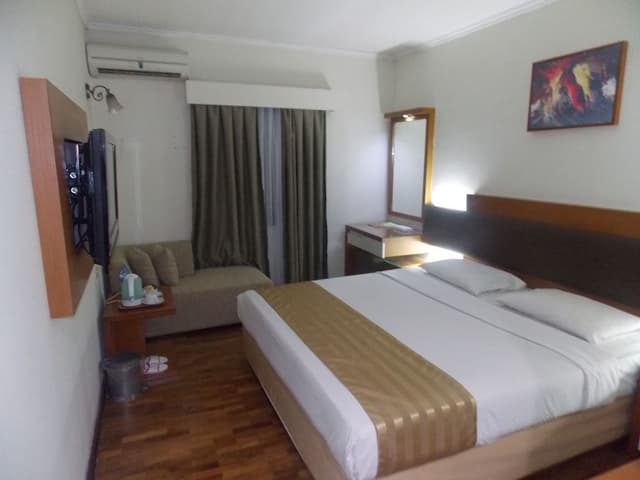Grand Deluxe