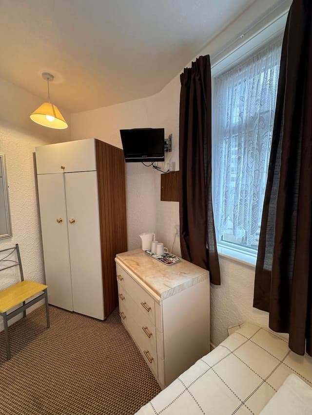 Basic Double Room, 1 Double Bed