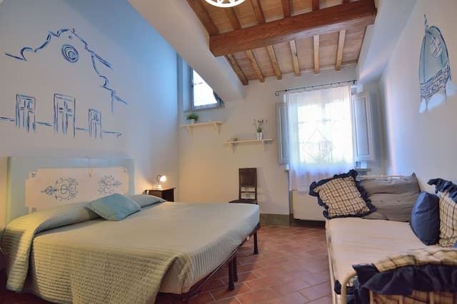 Triple Room (2)