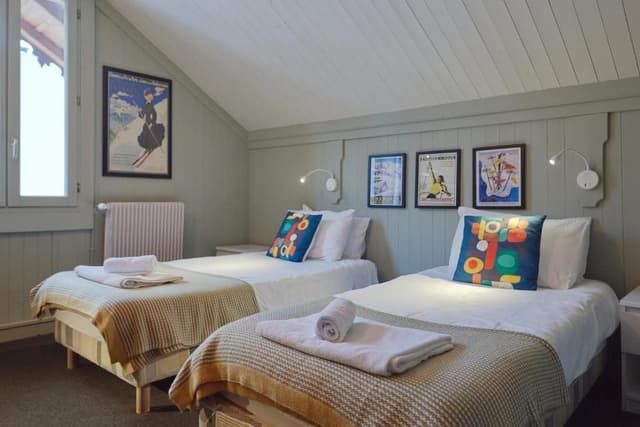 Double or Twin Room with Mountain View