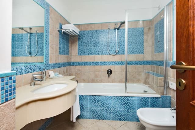Standard Double Room, Balcony, Garden View