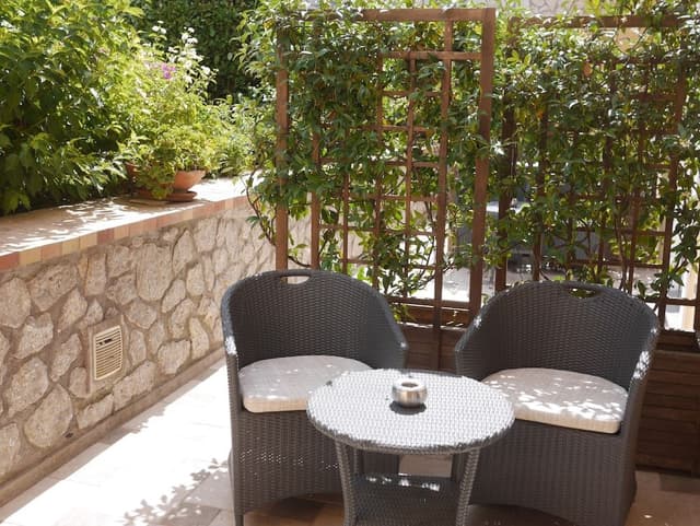 Standard Double Room, Balcony, Garden View
