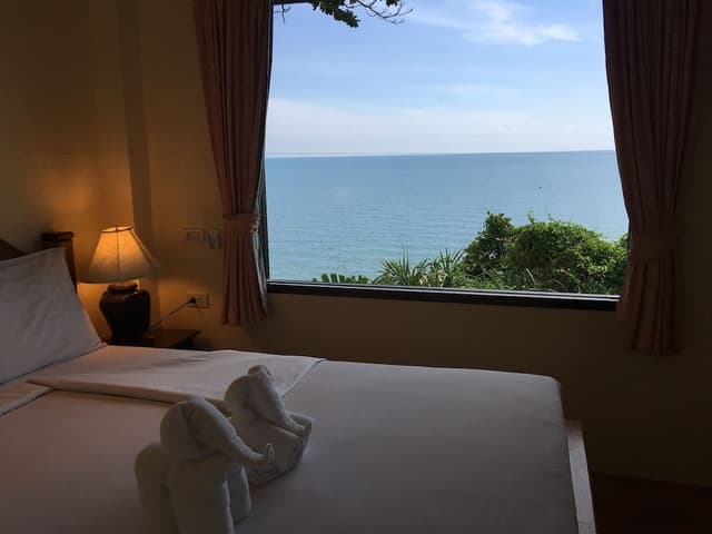 Room, Sea View