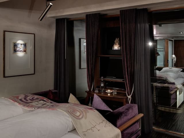 Cozy Art (standard room)