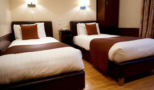 Basic Twin Room