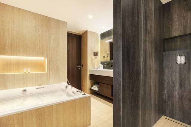 Riviera Suite