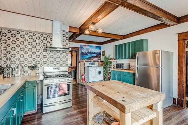 Deluxe House, Multiple Bedrooms, Mountain View, Mountainside
