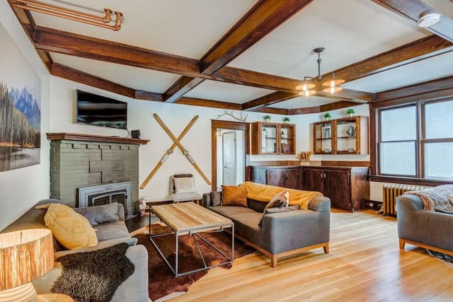 Deluxe House, Multiple Bedrooms, Mountain View, Mountainside