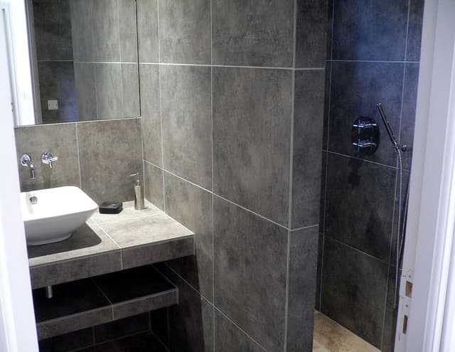 Superior Room, 1 King Bed, Pool Access, Ground Floor