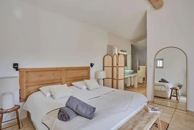 Comfort Room, 1 King Bed, Balcony, Pool View