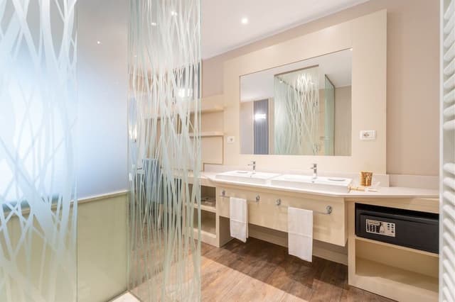 Junior Twin Room, Garden Area