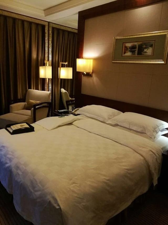 Business Kingbed room