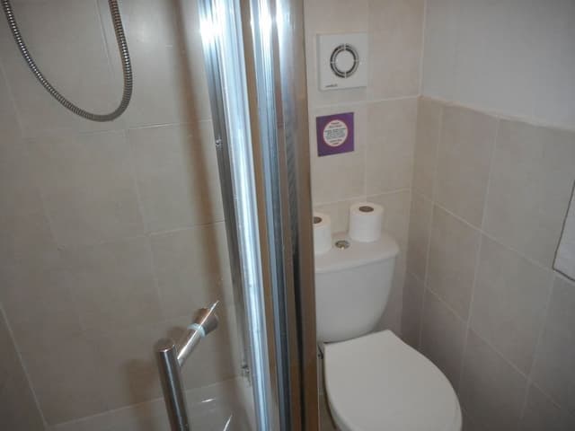 Economy Double Room, Ensuite (Small -First floor)