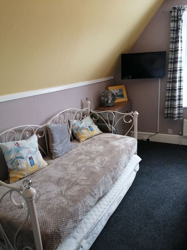 Standard Triple Room, Ensuite (Top Floor)