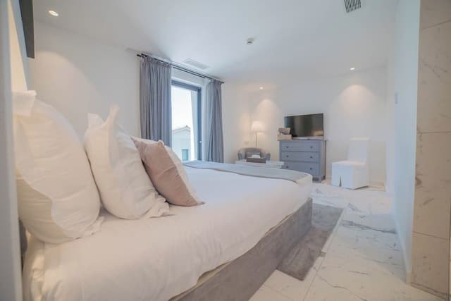Double Room (Exclusive)