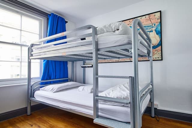 Bed in 4 Bed Female Dorm w/ Shared Bathroom