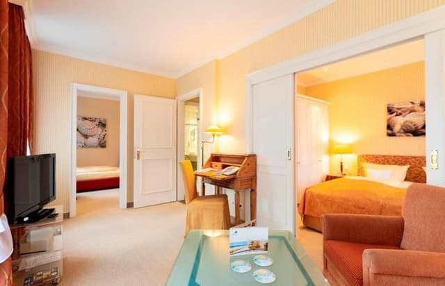 Family Suite, 2 Bedrooms, City View