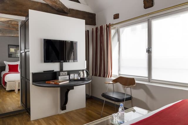 Superior Single Room, Bathtub