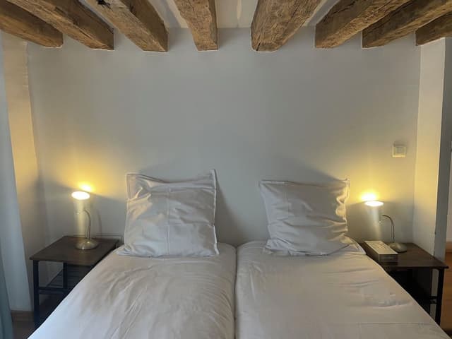 3 bedroom apartment (No air conditioning/no elevator/cleaning service at extra charge)