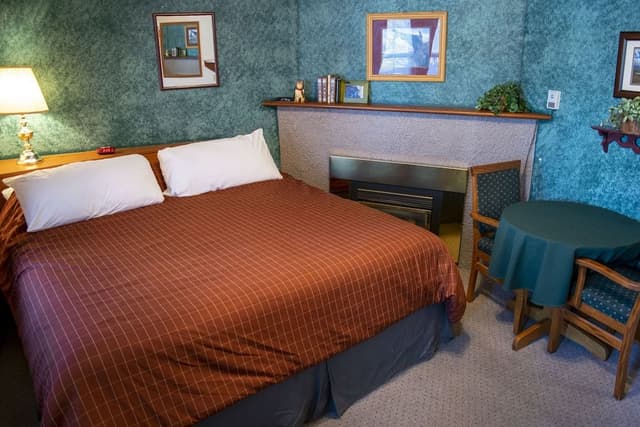 Classic Room, 1 King Bed