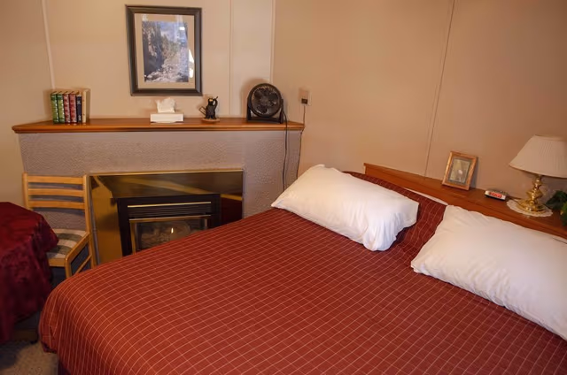Classic Room, 1 King Bed