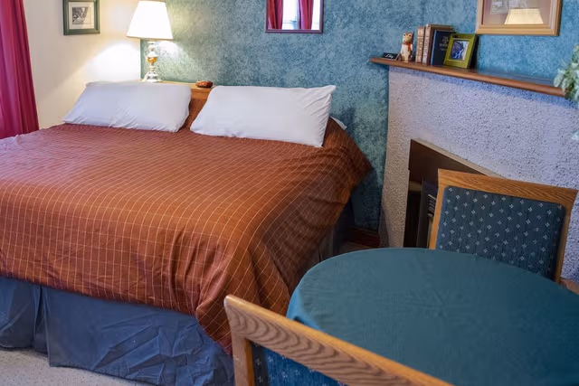 Classic Room, 1 King Bed