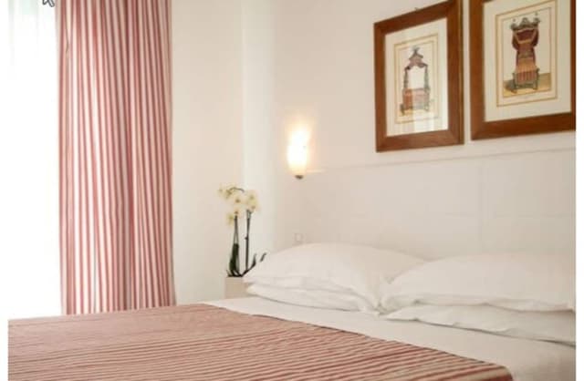 Deluxe Double or Twin Room, Partial Sea View