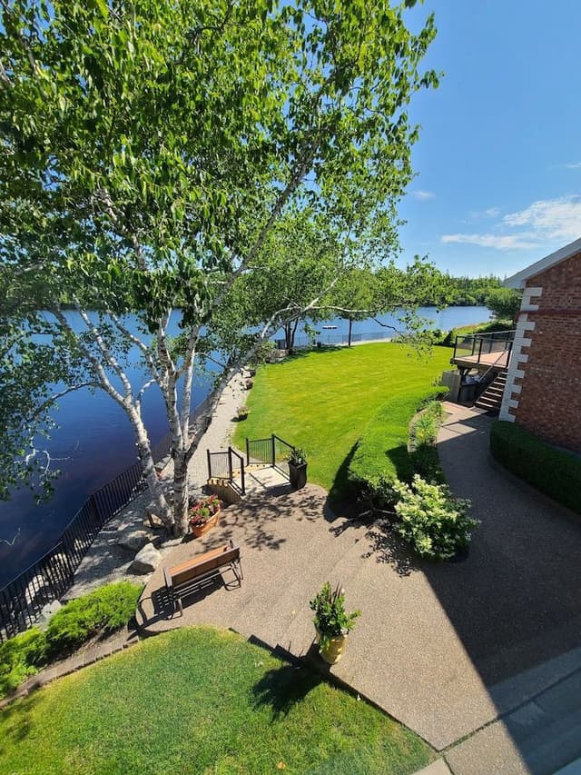 2 Double Beds, Suite, Lake View